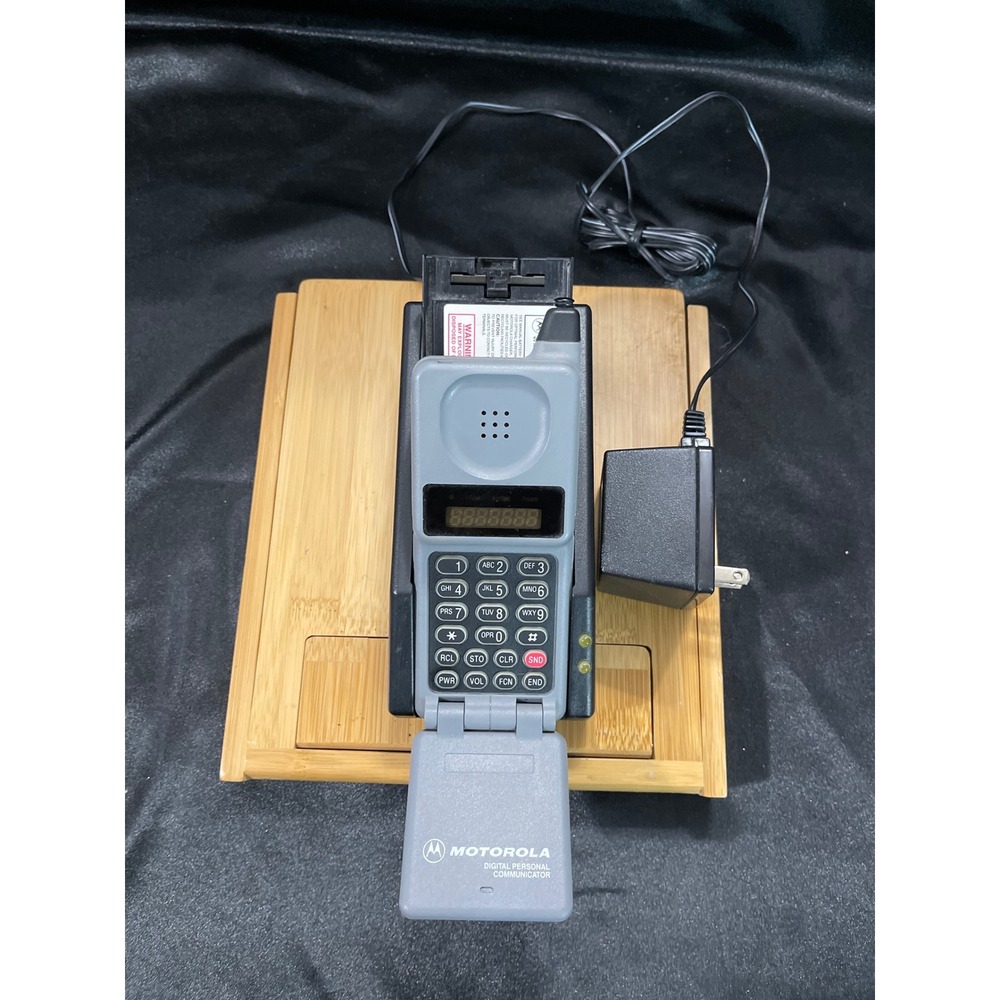 Motorola  Vintage Flip Phone Grey with Charger Base